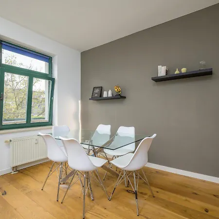 Arbio I Modern Near Stoetteritz Apartment